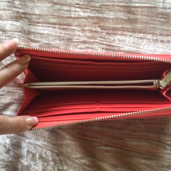 Coach leather wallet. Excellent condition - Picture 2 of 3